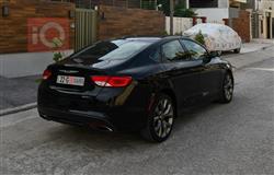 Chrysler 200
